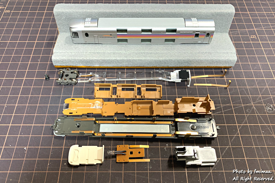 KATO E26系カシオペア旧製品を弄る その1 … テールランプ & テール