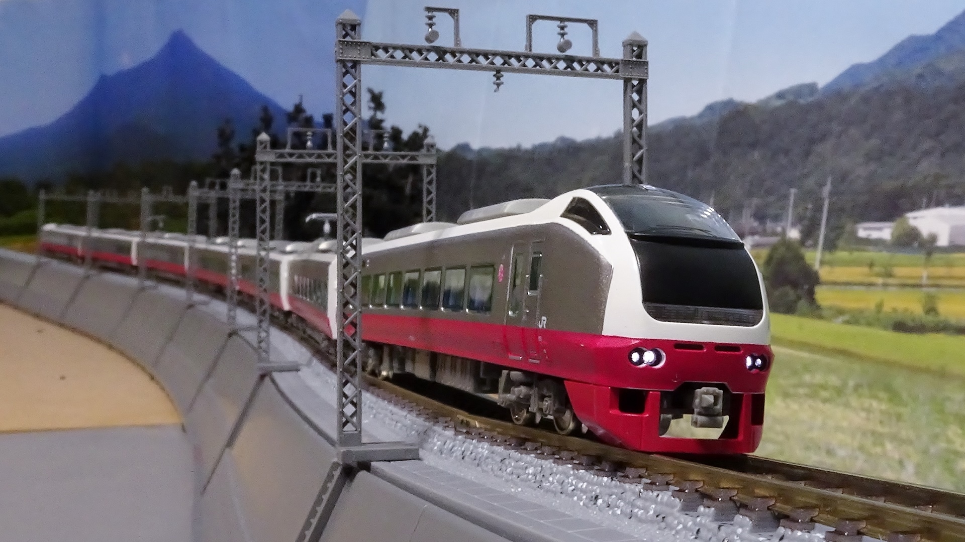 新車入線】E653系特急「フレッシュひたち」（赤） - ビスタ模型鉄道