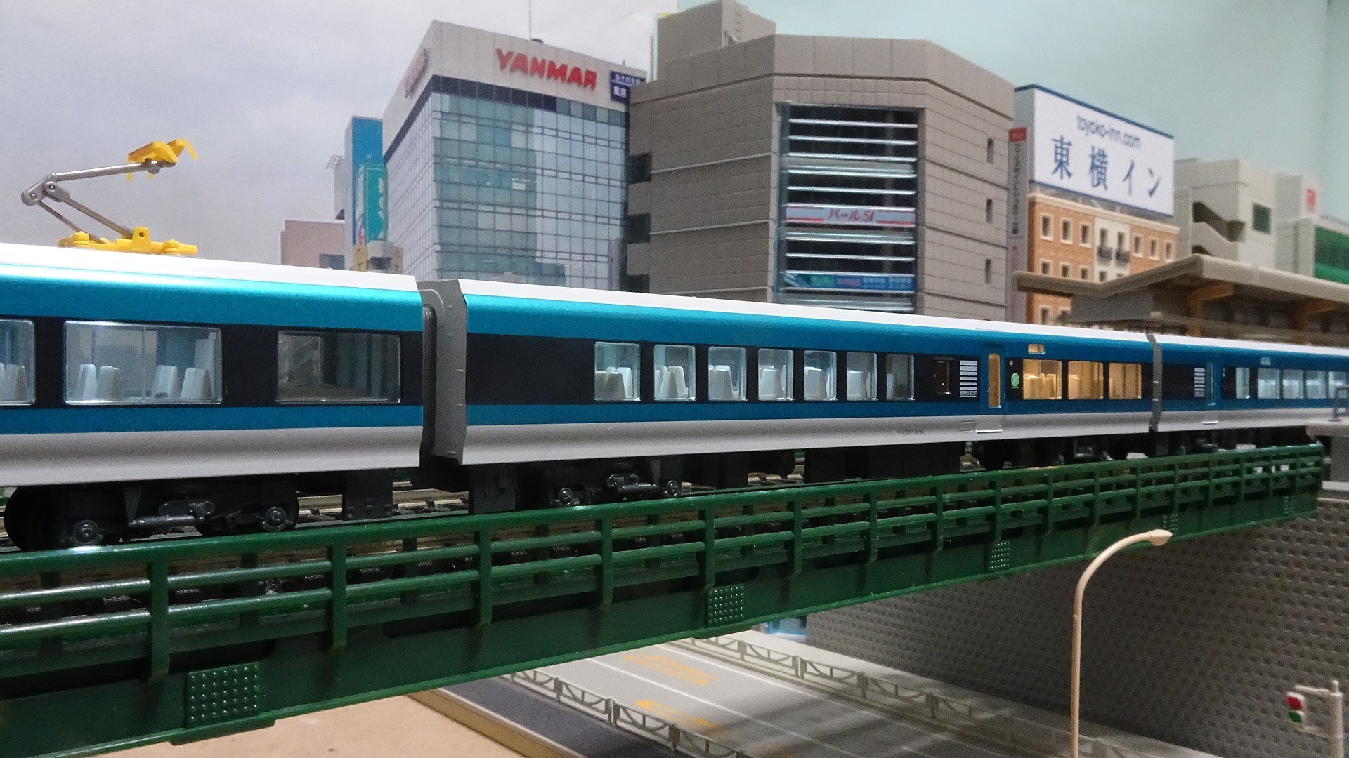 室内灯搭載】E257系2000番台「踊り子」ー半室グリーンは目立たせて（笑