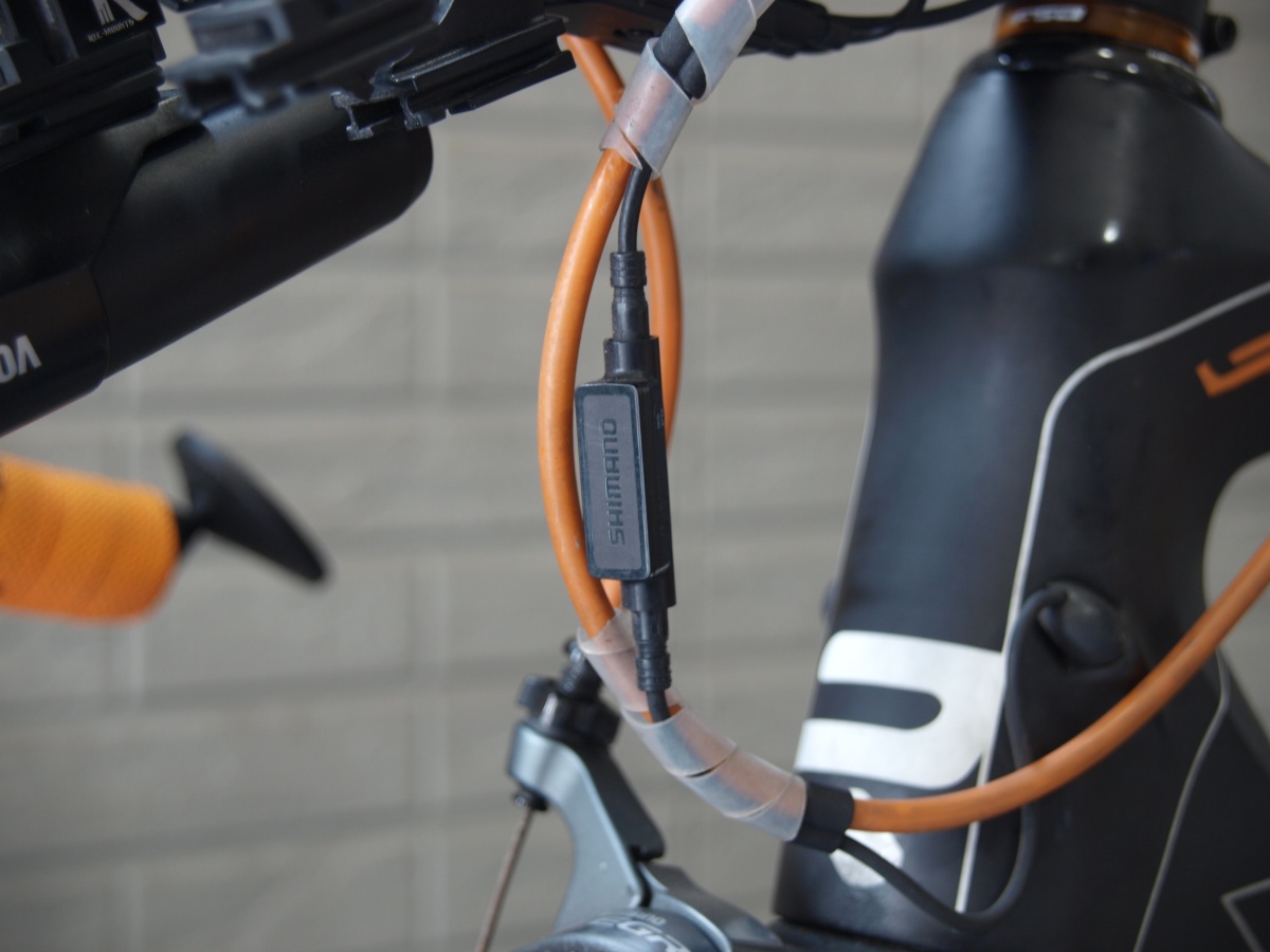 R*d様 シマノ ロード用di2電動ケーブル、ジャンクション、バッテリー