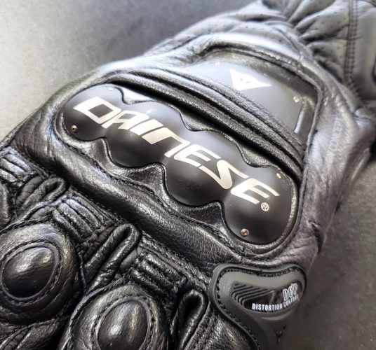 ショートレザーグローブのトップモデル『4-STROKE 2』がモデルチェンジ。