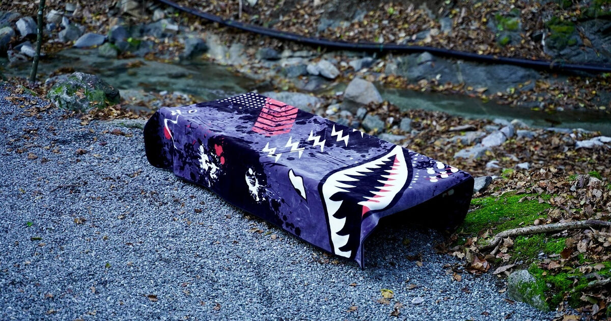 サメ ニューマイヤー毛布 2024 【新品】H&O