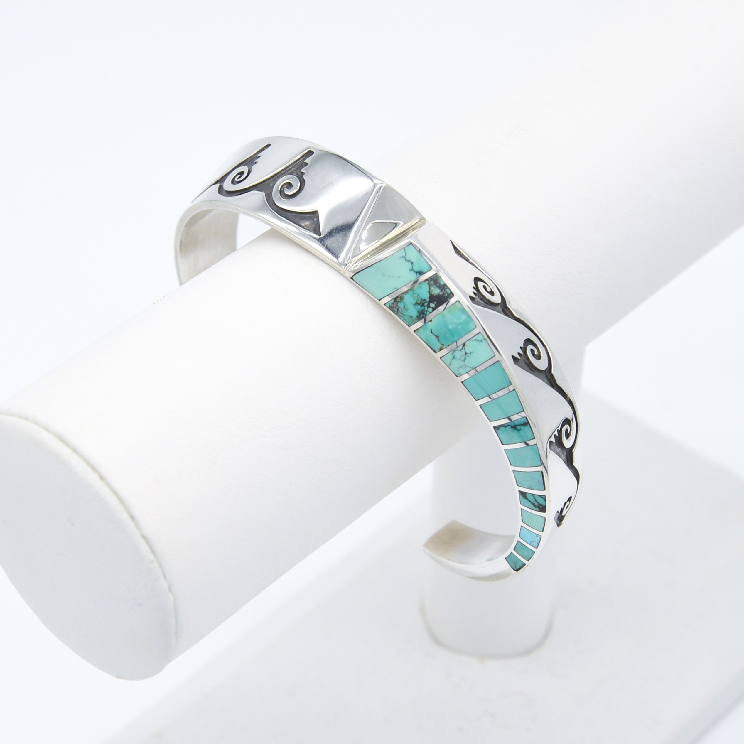 Cuff Bracelet -Lonn Parker- – Blue Moon