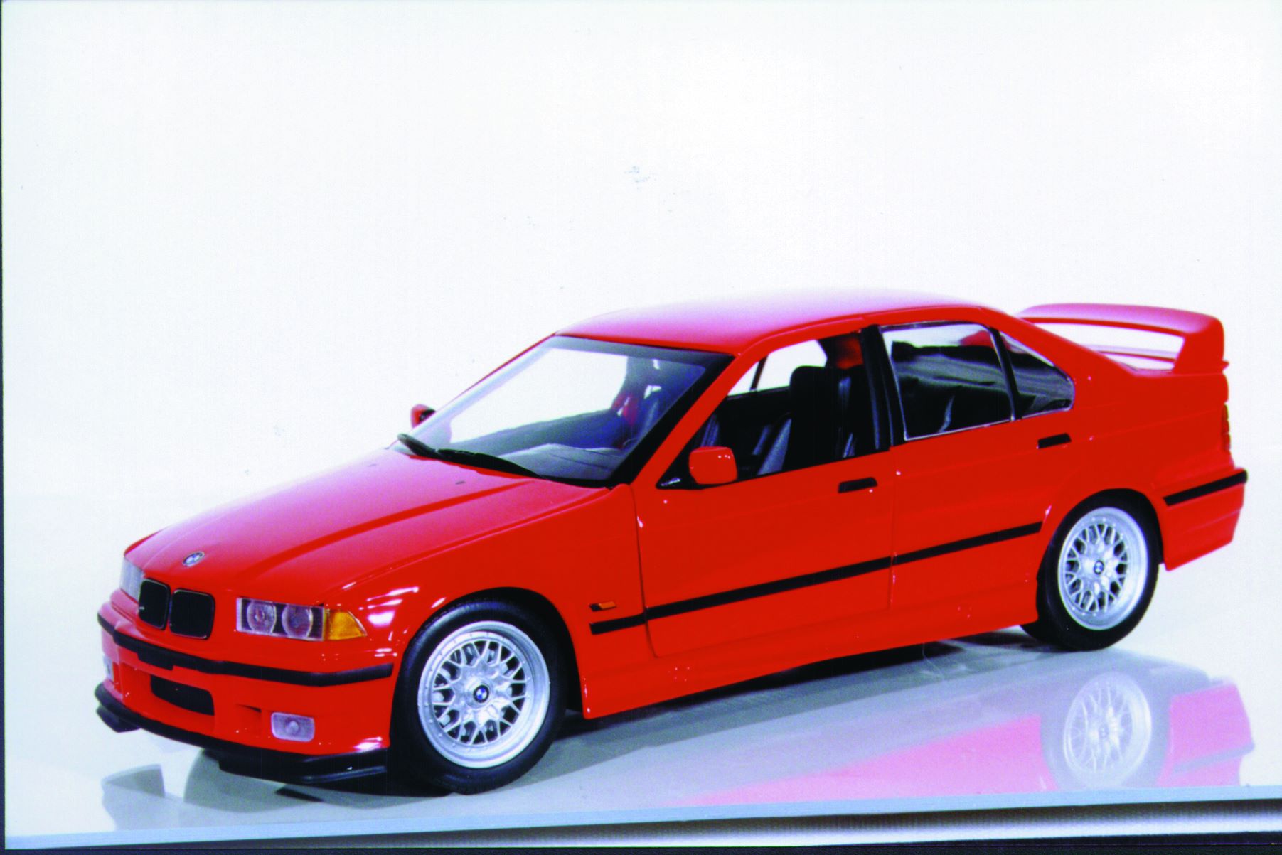 1:18 UT Models BMW E36 318is – Cameron's Model Cars