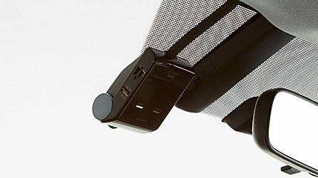 トヨタ、安心機能付き一体型ドラレコなど純正カーナビオプションを11月