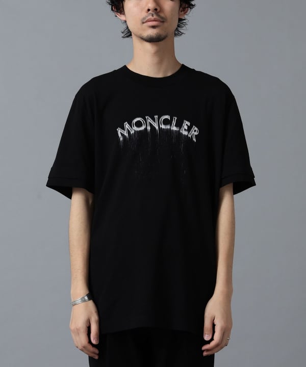 BEAMS F（ビームスF）MONCLER / サンド ロゴ クルーネック Tシャツ（T