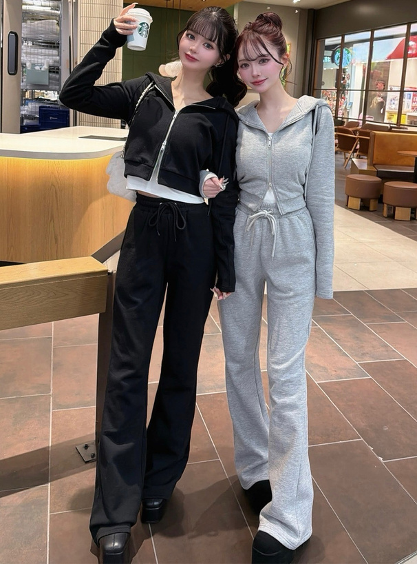 ショート丈パーカー×フレアパンツスウェットセットアップ[ru1532