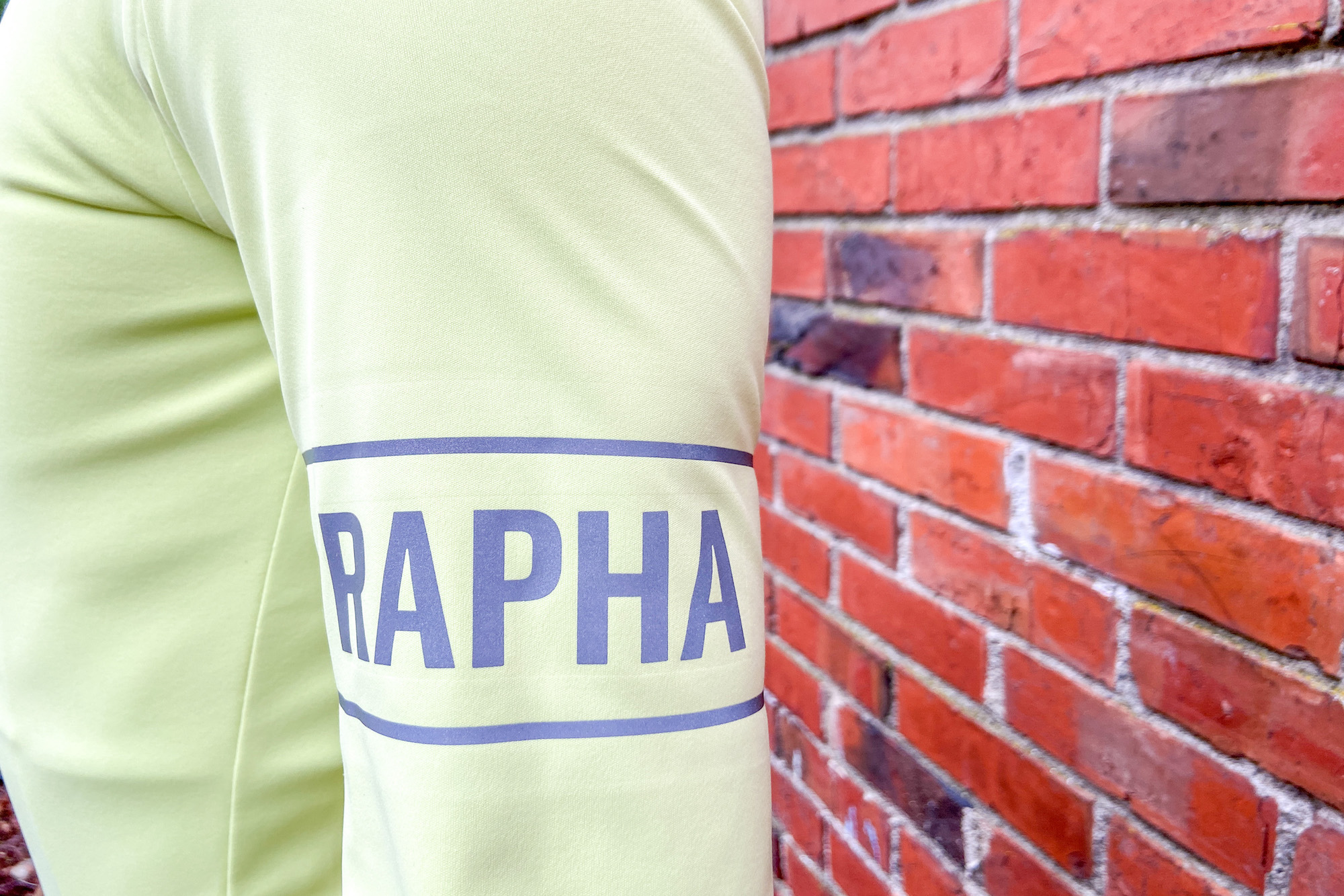 Rapha Men's Pro Team Long Sleeve Gore-Tex Infinium Jersey review