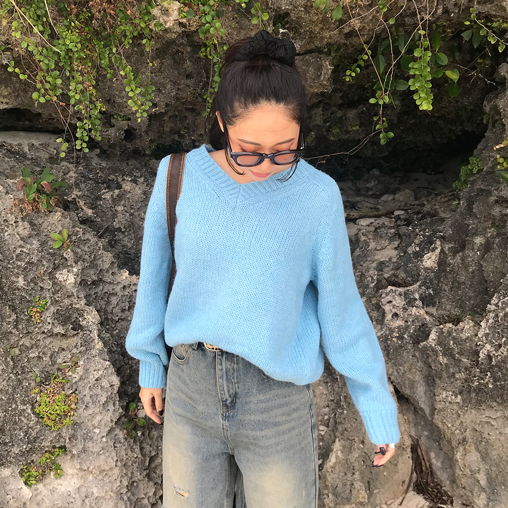 ビビットVネックニット | ファッション通販サイト NUGU