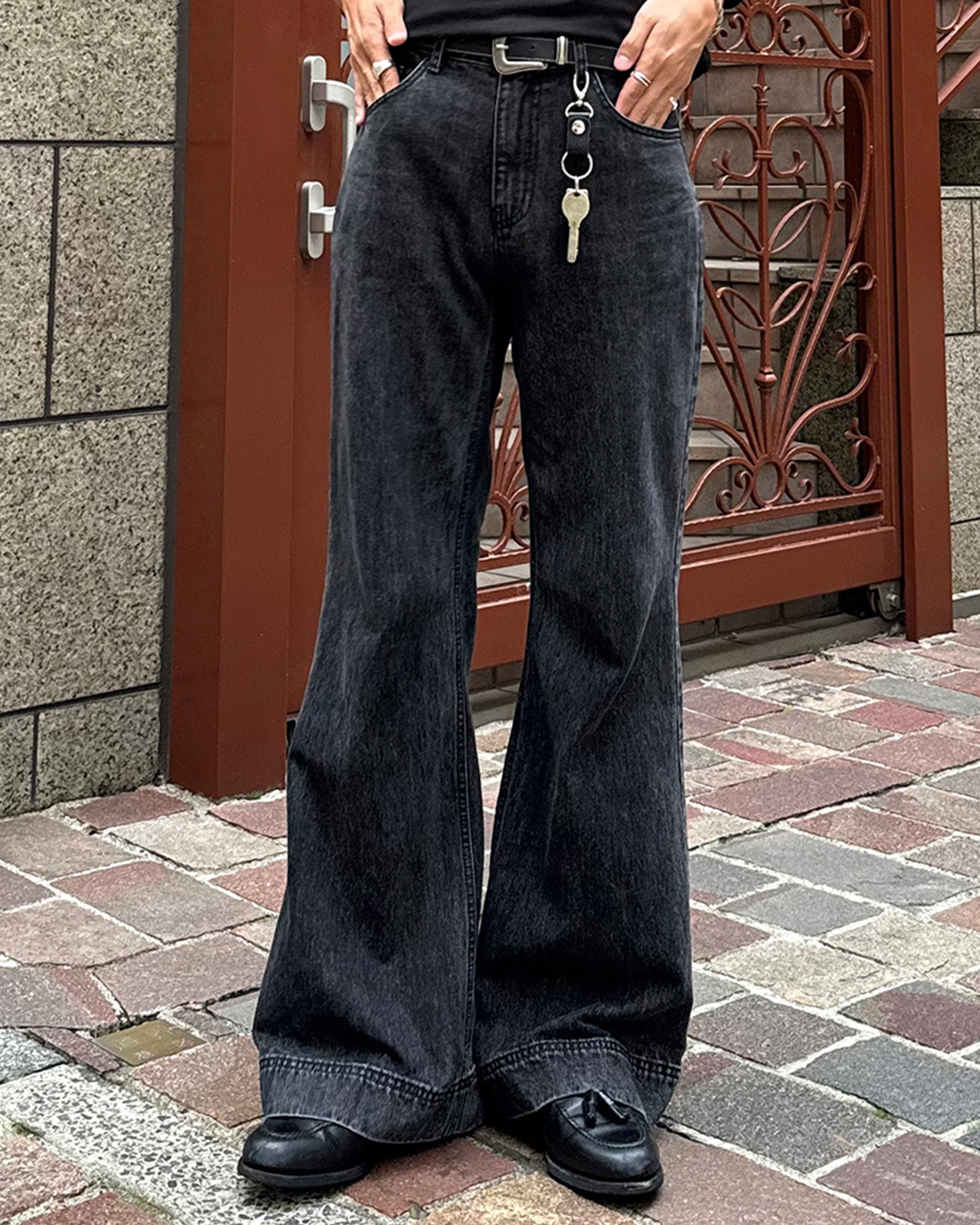 ORIGINAL) フレアラインブラックデニム | ファッション通販サイト NUGU