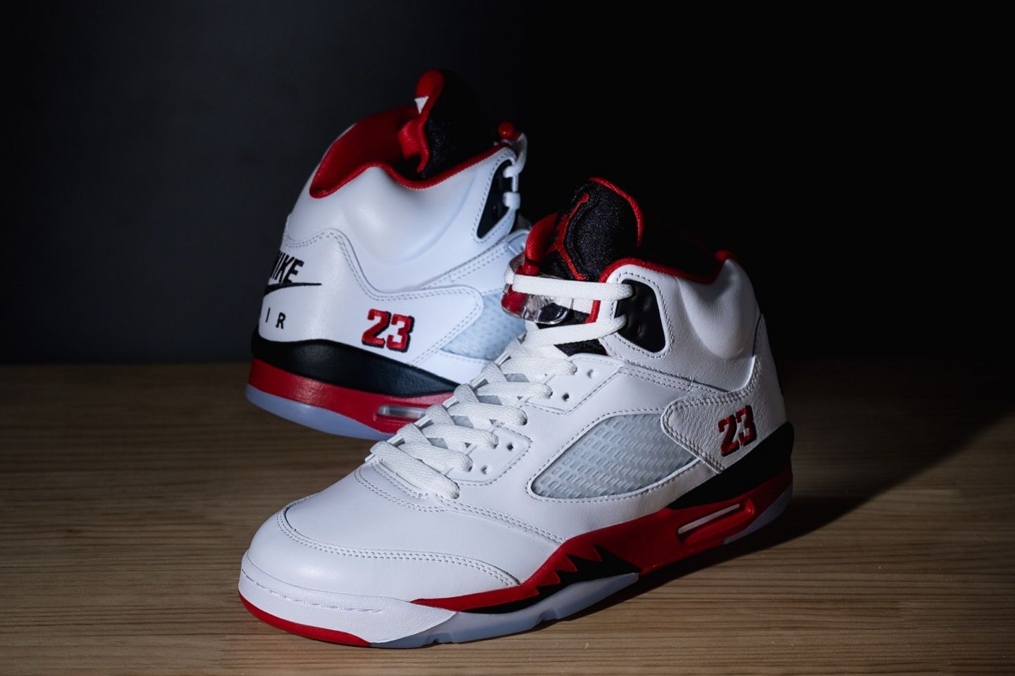 9/13発売｜Nike Air Jordan 5 