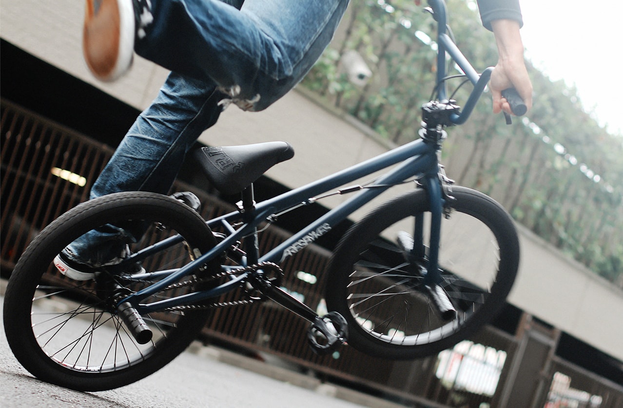 ARESBIKES（アーレスバイク）のAPLUS（アプラス） - 自転車通販