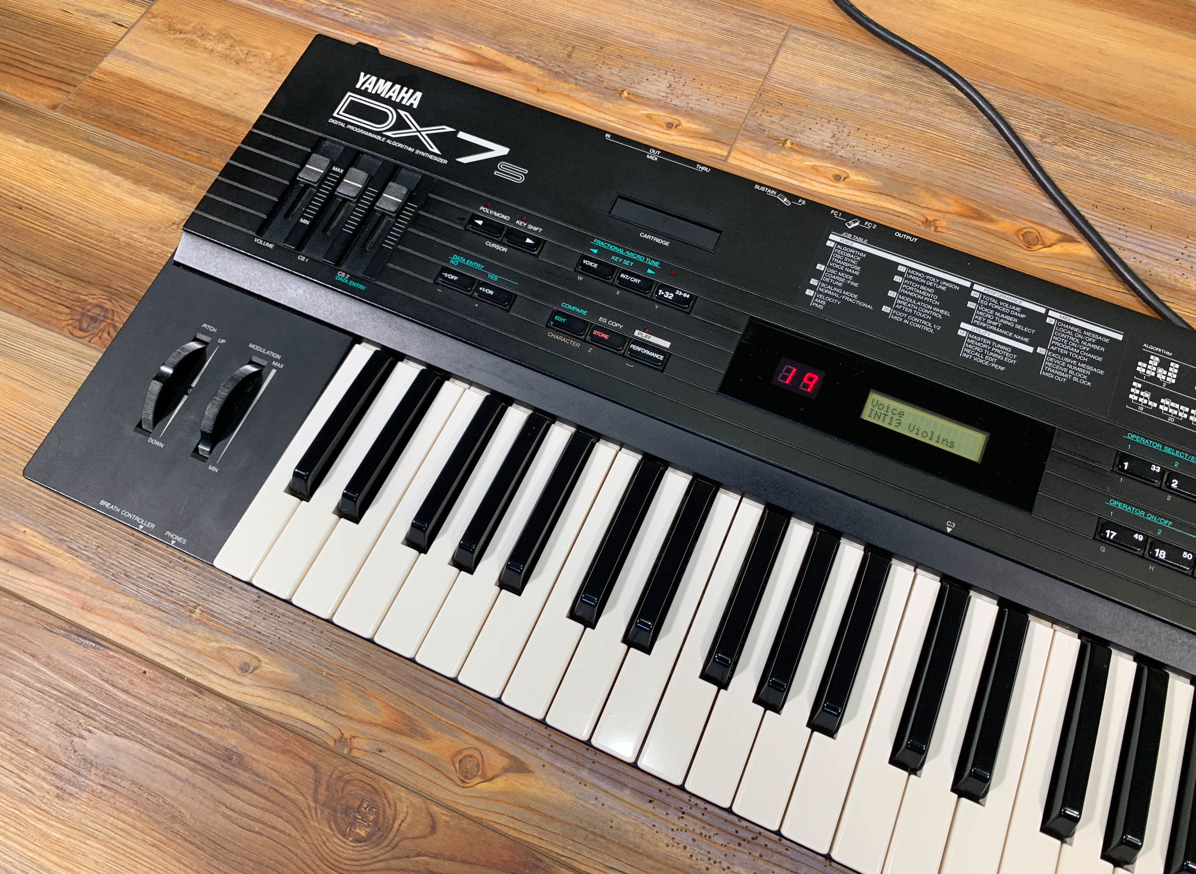 Yamaha DX7S photo gallery - Syntaur