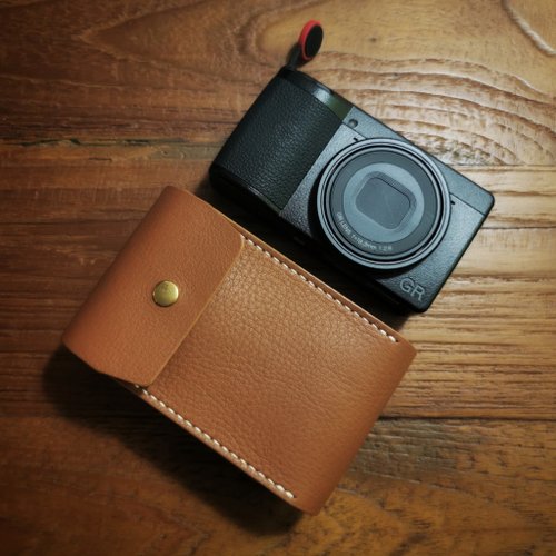 タイ リコー GR3 / GR3x / GR3HDF / GR3xHDF カメラ用本革ケース。 JOY