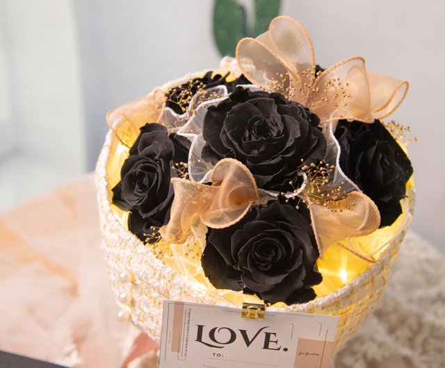 台湾 【クラシック】おしゃれなシャネル風永遠の花の花束 黒バラ