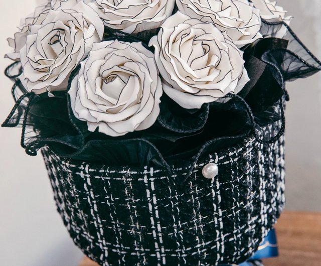 台湾 香りの小さな花束/シャネルブーケ/バレンタインデーブーケ