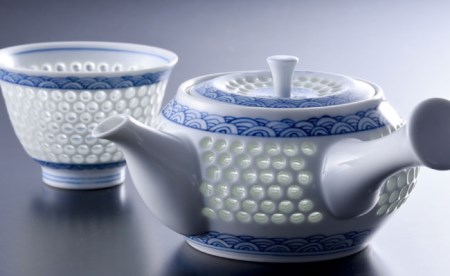 波佐見焼】【水晶が映し出す神秘的なお茶の色】水晶青海波 急須 茶器