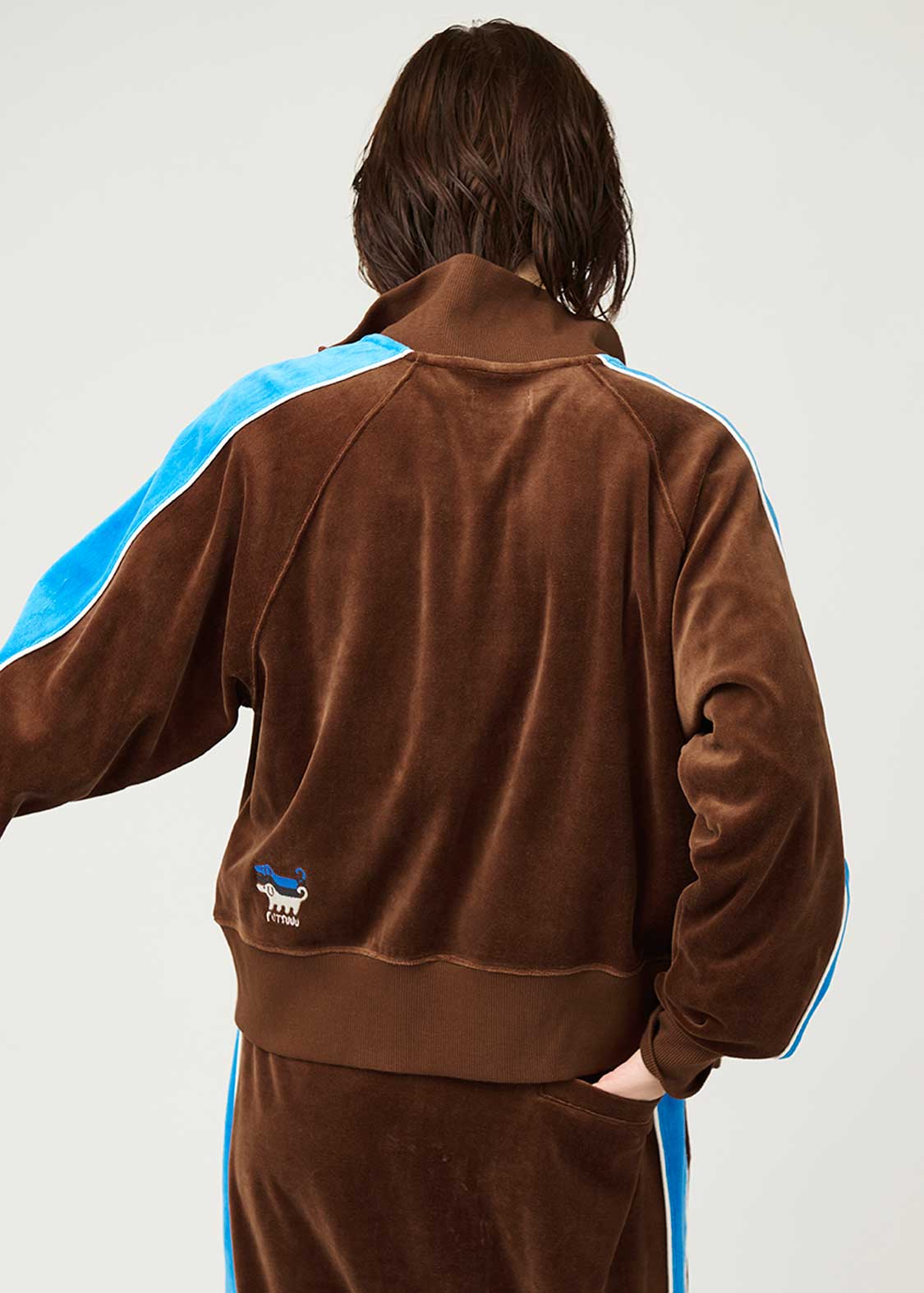 ナガスギルイヌ｜ベロアコンパクトトラックジャケット｜ウィメンズ