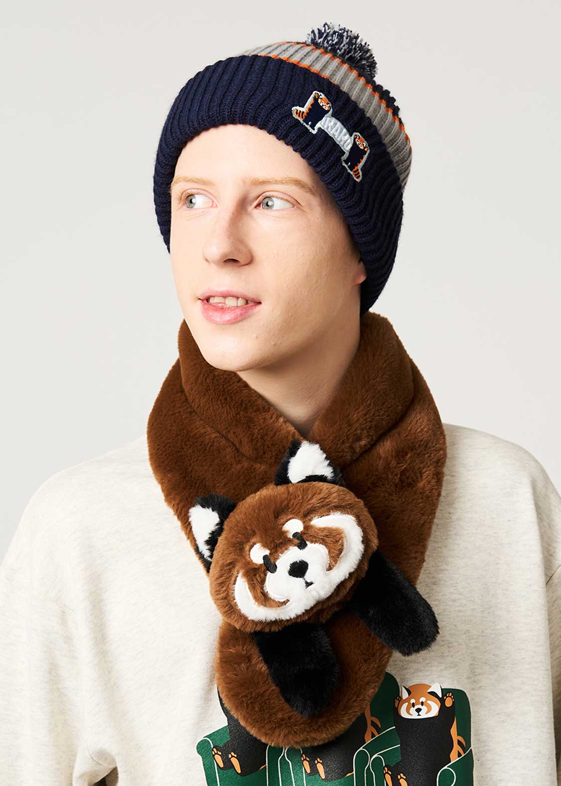 イカク ぬいぐるみマフラー ラッピング グラニフ イカク｜チャーム