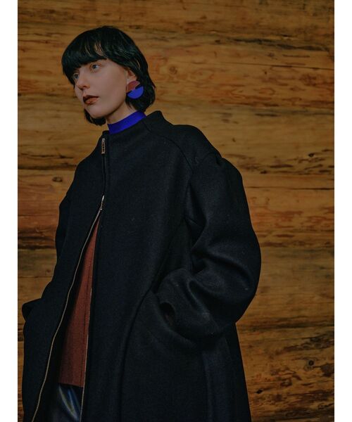 UN3D.（アンスリード）の「TUCK SHOLDER MIDDLE CT / タックショルダー