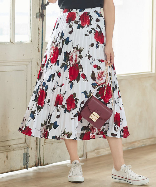 KOBE LETTUCE（コウベレタス）の「バラ柄プリーツロングスカート