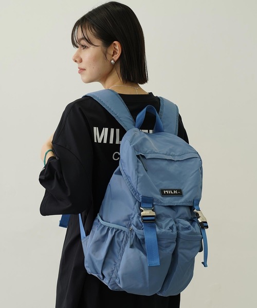 18.8L】LOGO PLATE BACKPACK 【PC収納可・A4サイズ】（バックパック