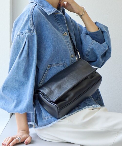 本革》レザーボディバッグ（ショルダーバッグ）｜BEARDSLEY