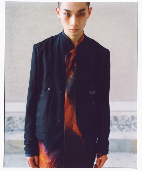 JULIUS（ユリウス）の「JULIUS/ユリウス/-REVERSIBLE CROP BLAZER