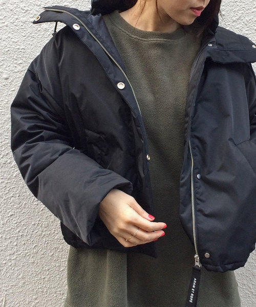 ADAM ET ROPE'（アダムエロペ）の「ALLIED ショート丈フードダウン