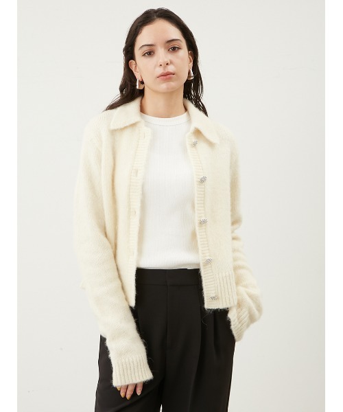 Mila Owen（ミラオーウェン）の「ビジューボタンポロニット