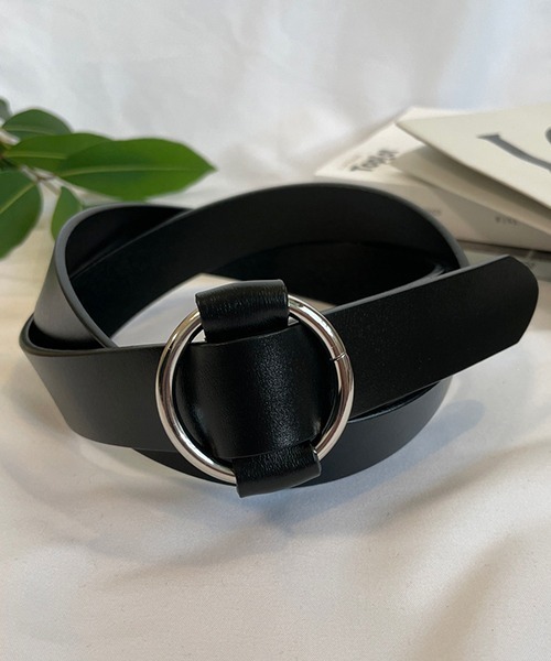 旬な装いをおしゃれに彩る。オーバル スクエア ラウンドバックル