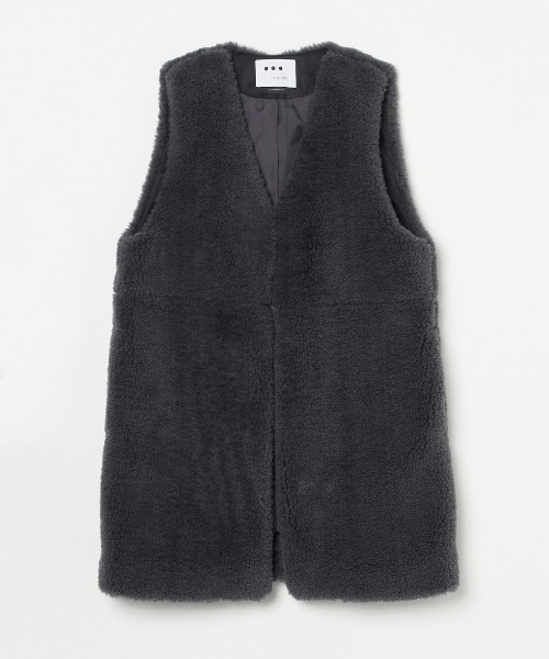 three dots（スリードッツ）の「アップサイクルエコファー アウター