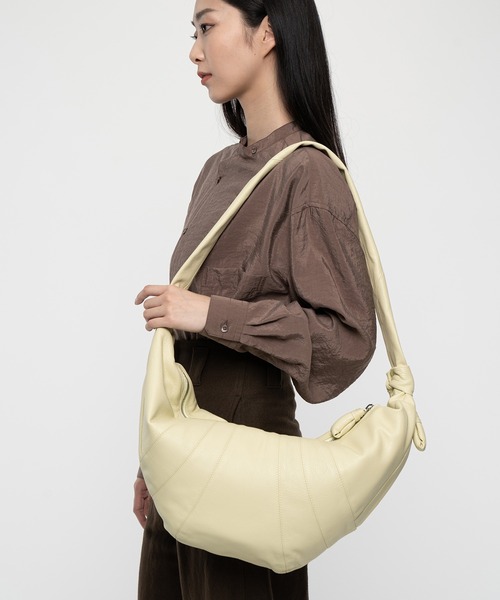 LARGE CROISSANT BAG（ショルダーバッグ）｜LEMAIRE（ルメール）の