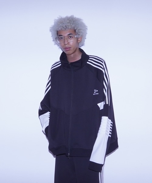 DISCOVERED（ディスカバード）の「DISCOVERED TRACK BLOUSON（ジャージ