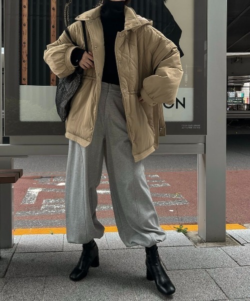 WILLFULLY（ウィルフリー）の「poncho deformation panel quilting