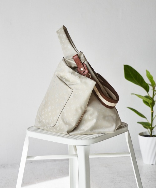 russet（ラシット）の「TSUBOMI／ショルダーバッグ(CE-876