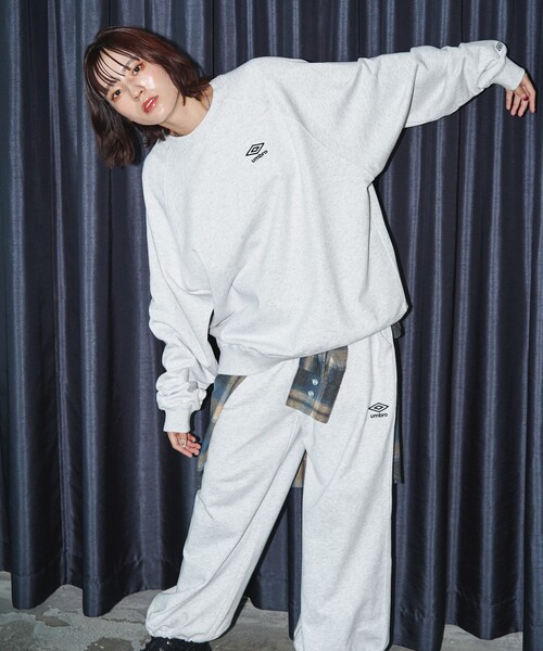 UMBRO（アンブロ）の「UMBRO/アンブロ 別注 UMBRO ワンポイントロゴ