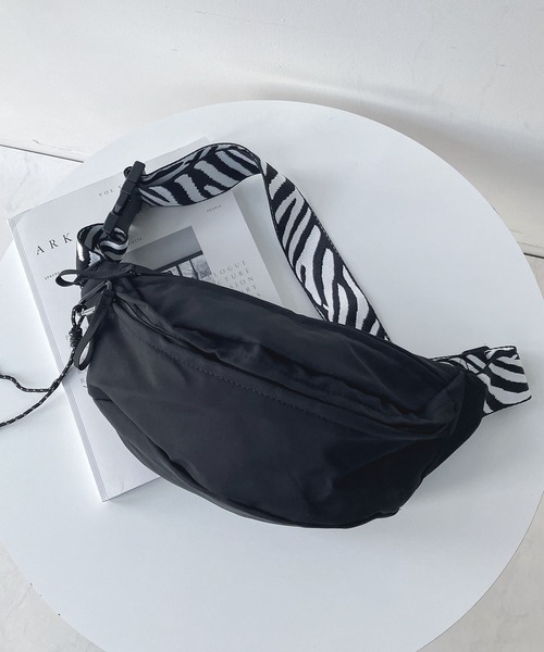 ☆ナイロン ボディバッグ（ボディバッグ/ウエストポーチ）｜AS KNOW AS