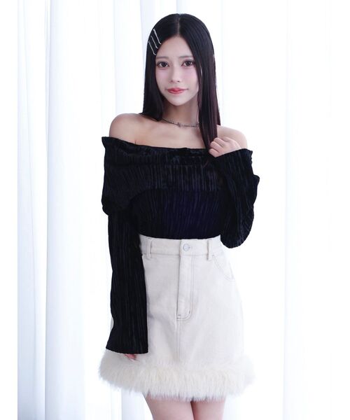 EATME（イートミー）の「ヘムフェイクファーデニムミニスカート