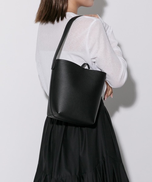 本革】 バケツ型 ワンハンドル ショルダーバッグ インポーチ付き