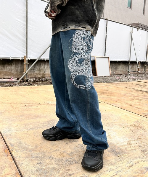 セール】ドラゴン刺繍デニムパンツ（デニムパンツ）｜Figments