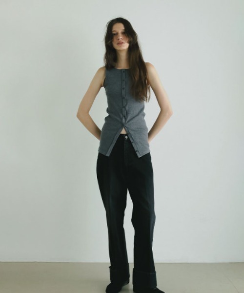 ETRE TOKYO（エトレトウキョウ）の「フロントオープンタンクトップ