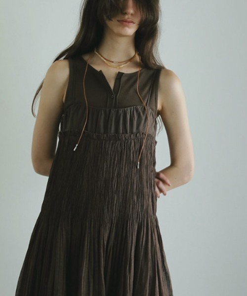 ETRE TOKYO（エトレトウキョウ）の「フロントオープンタンクトップ