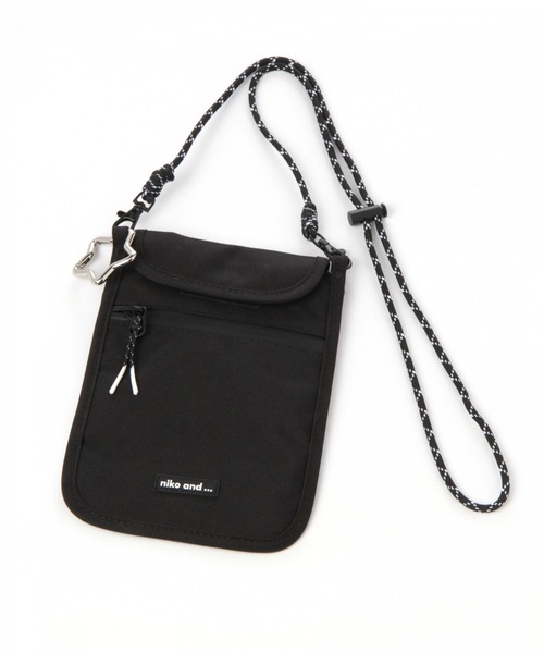 niko and（ニコアンド）の「オリジナル縦型フラットショルダー