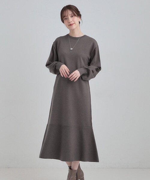 セール】【洗濯機可/S-LL】スタイルがすっきりに見える 裾マーメイド