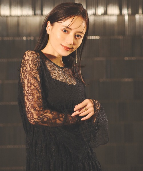 レースシャーリングワンピース（ワンピース）｜anuans（アニュアンス