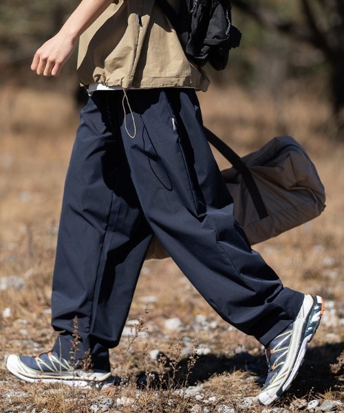 MGV（エムジーヴィー）の「サイドポケットワンポイントナイロンパンツ