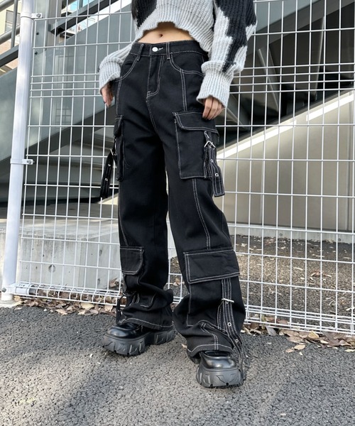 LVEU.（ラブユ.）の「【LVEU.】ステッチデザインデニムカーゴパンツ