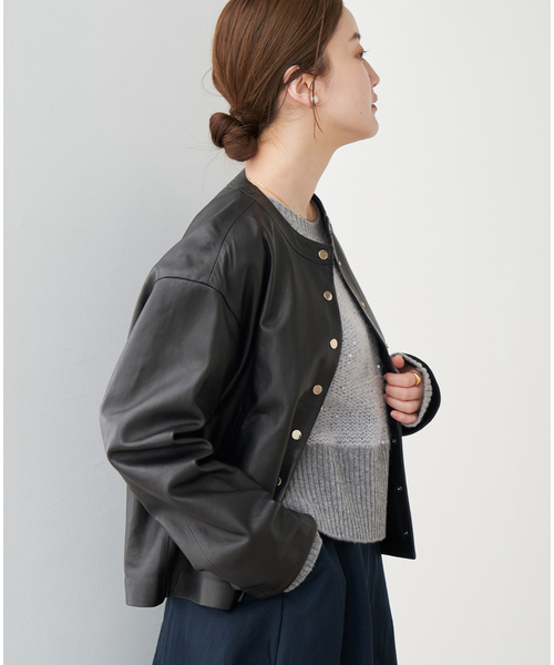 IENA（イエナ）の「シープクルーネックブルゾン（ライダースジャケット