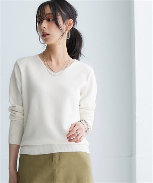 即発送！お値下げ歓迎♡ A.P.C. ホワイト Vネック セーター 即発送 お